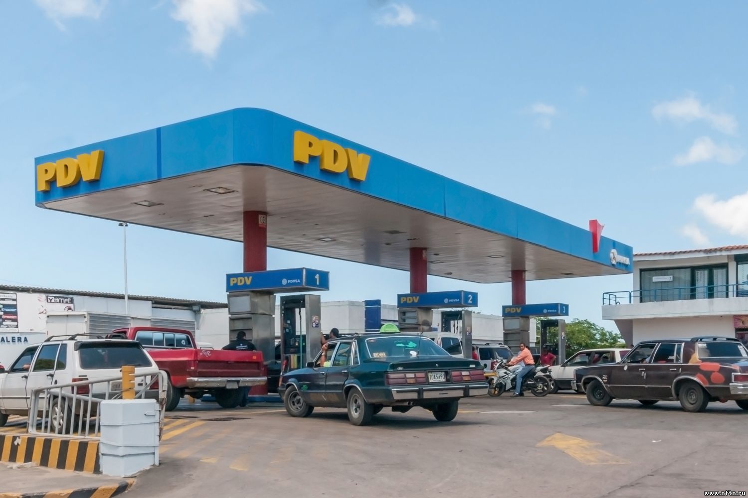 Венесуэла - полный бак бензина за 20 рублей