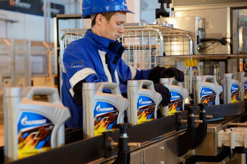 «Газпром нефть» повысила продажи смазочных материалов
