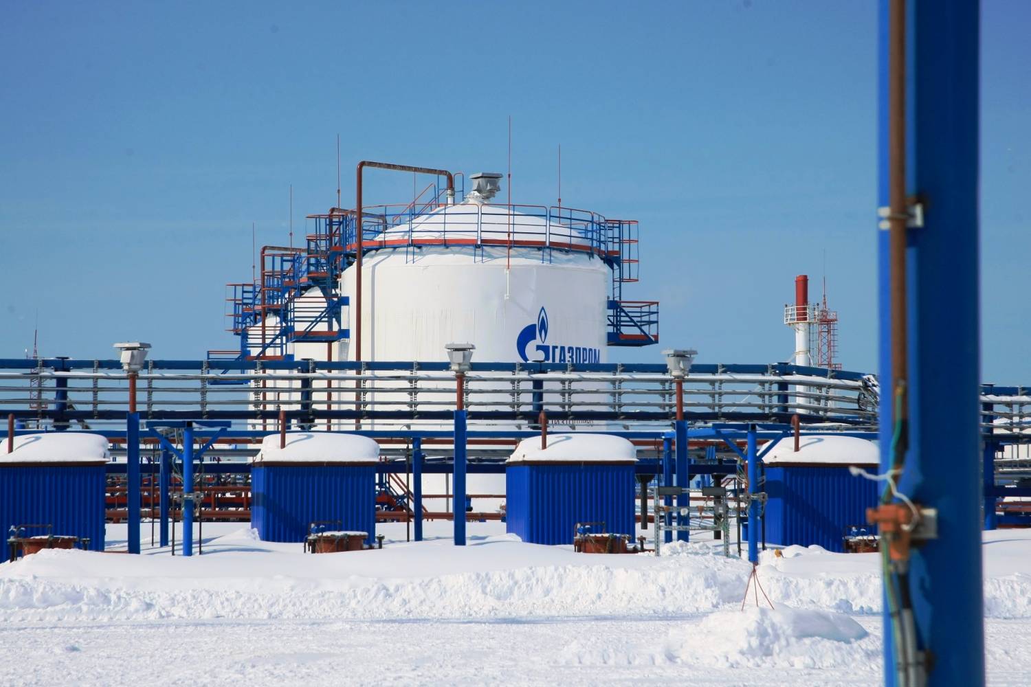 Газпром ищет в России замену иностранным поставщикам